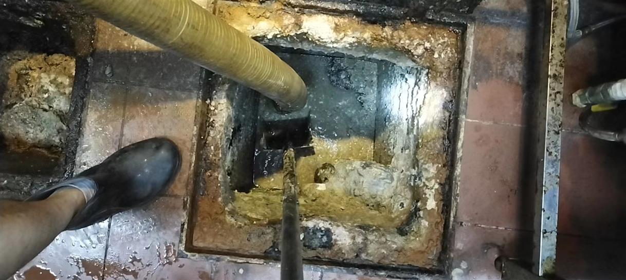 堆龙德庆化油池清理-污水池清掏